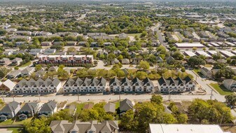 307B Sterling St in College Station, TX - Building Photo
