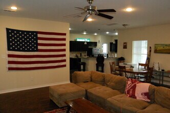 825 Ave B in College Station, TX - Building Photo - Building Photo