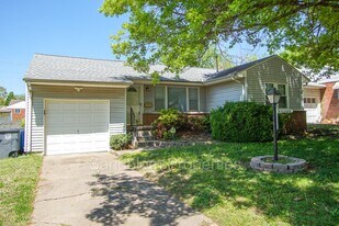 4211 E 24th St in Tulsa, OK - Building Photo