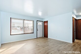 831 Washington St in Woodstock, IL - Building Photo - Building Photo