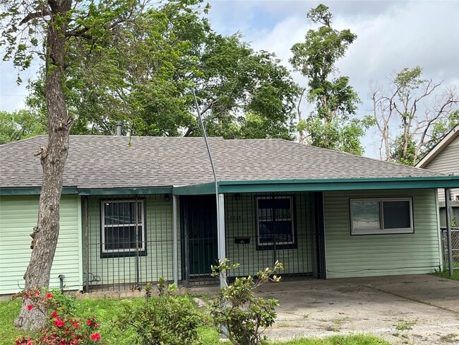 property at 7717 Roswell St