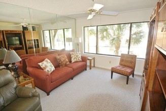 1201 Seafarer Cir in Jupiter, FL - Building Photo - Building Photo