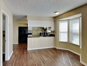 1466 Cinnamon Dr in Marysville, OH - Foto de edificio - Building Photo