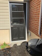 1337 Cherokee Ave, Unit Basement Apartment in Lynchburg, VA - Foto de edificio - Building Photo