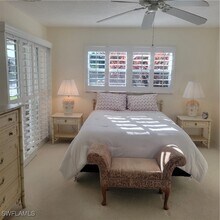 200 Valley Stream Dr in Naples, FL - Building Photo - Building Photo