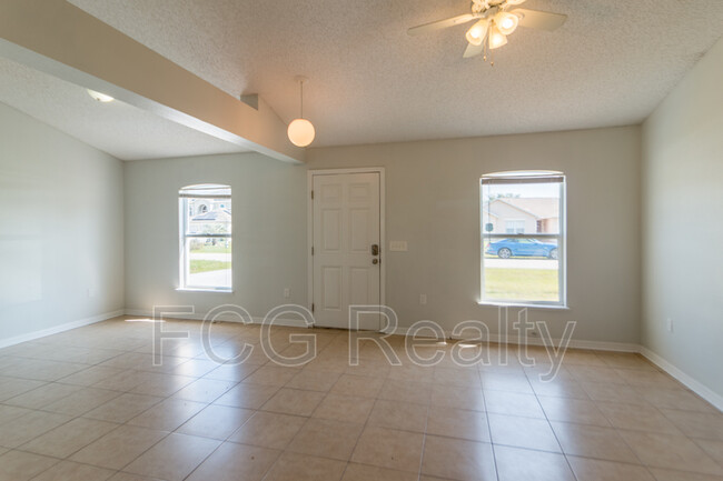 529 Peace Dr in Kissimmee, FL - Building Photo - Building Photo