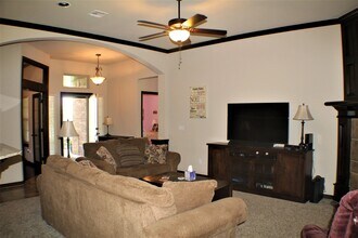 4904 SW 122nd Terrace in Oklahoma City, OK - Building Photo - Building Photo