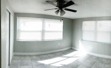 7224 Potomac Dr in Port Richey, FL - Foto de edificio - Building Photo