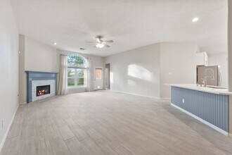 7039 Fountain Lilly Dr in Humble, TX - Building Photo - Building Photo