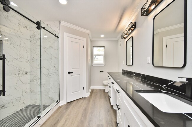 property at 2035 Round Spring Dr