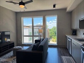 3699 Lenox Rd NE in Atlanta, GA - Building Photo - Building Photo