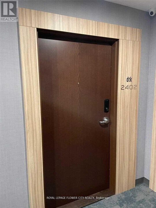 60 Frederick St in Kitchener, ON - Building Photo