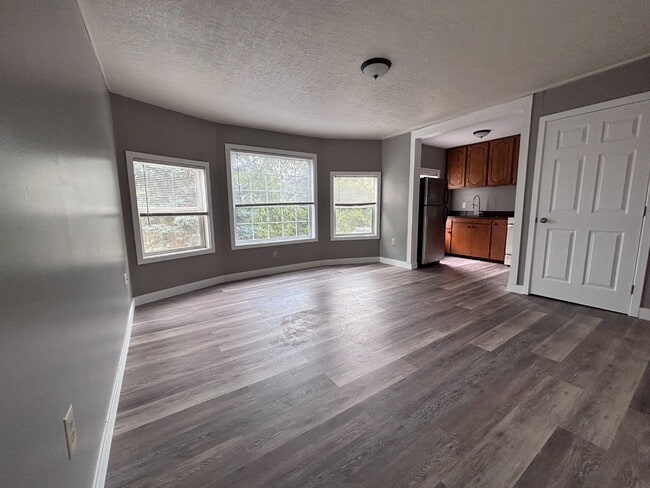 property at 718 S Yakima Ave