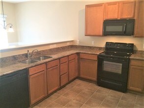 2590 Leighswood Dr in Winston-Salem, NC - Building Photo - Building Photo