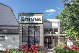Waterford at Bellmar in Dallas, TX - Building Photo