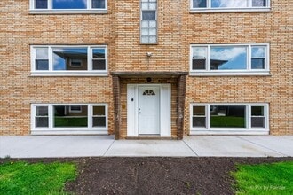 2608 St Charles Rd in Bellwood, IL - Building Photo - Building Photo