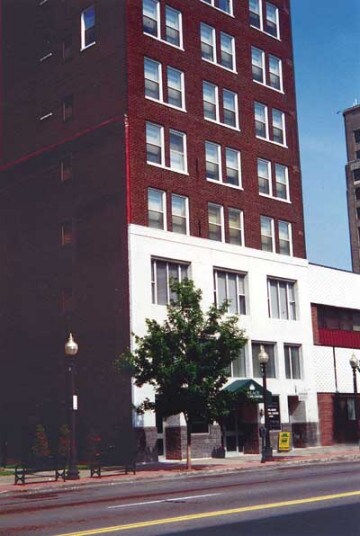 Palace Apartments in Erie, PA - Building Photo