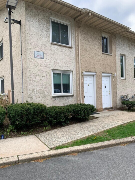 85 N Middletown Rd-Unit -B1 in Nanuet, NY - Building Photo