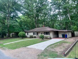 29 Moores Ln S in Newport News, VA - Building Photo