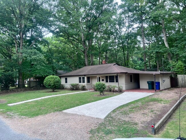 property at 29 Moores Ln S