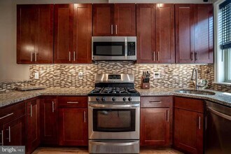 1720 Annin St in Philadelphia, PA - Building Photo - Building Photo