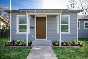 936 Poinsettia St in San Antonio, TX - Building Photo