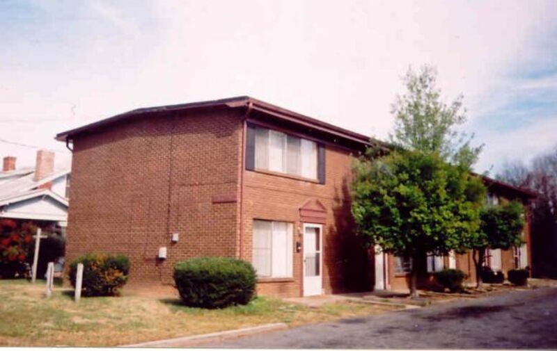 4724 Hovis Rd in Charlotte, NC - Building Photo