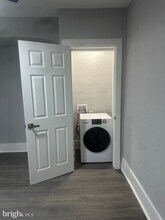 215 W Walnut Ln in Philadelphia, PA - Foto de edificio - Building Photo