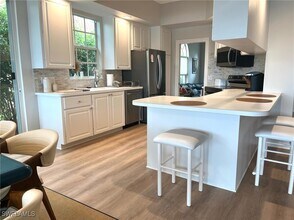 5477 Freeport Ln in Naples, FL - Building Photo - Building Photo