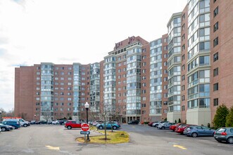 Vantage Pointe in Silver Spring, MD - Building Photo - Building Photo