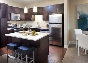 211 Concord Tpke, Unit #377 in Cambridge, MA - Building Photo - Building Photo