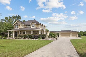 19634 Stone Lake Dr in Tomball, TX - Building Photo - Building Photo