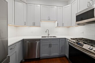 4637 N Dover St in Chicago, IL - Building Photo - Building Photo