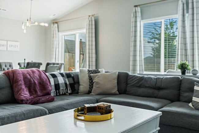 17541 Mountain Springs Ave in Nampa, ID - Building Photo - Building Photo