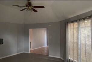 11826 Roandale Dr in Houston, TX - Building Photo