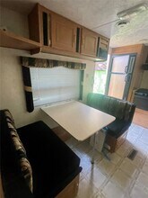 728 S Shanks St in Clute, TX - Building Photo - Building Photo