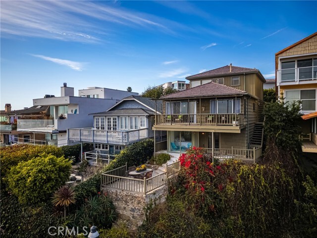 2757 Victoria Dr in Laguna Beach, CA - Foto de edificio - Building Photo