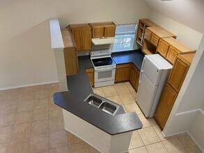 6593 Queens Borough Ave in Orlando, FL - Building Photo - Building Photo