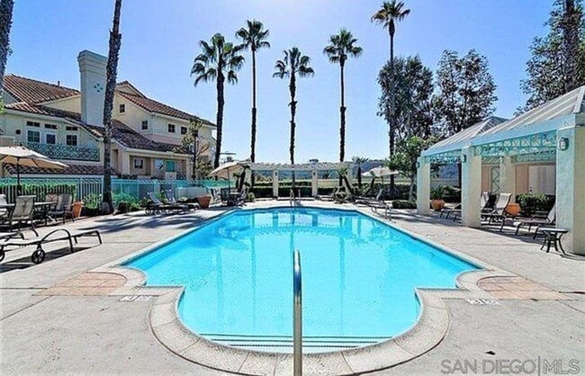 12612 Springbrook Dr