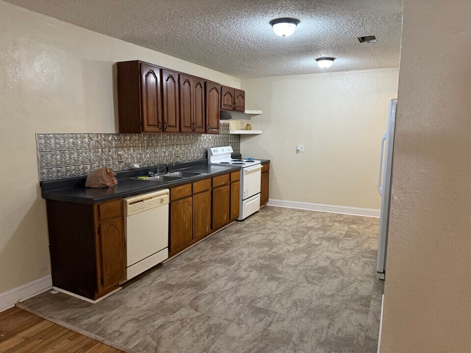 3 Talladega Trl in Pensacola, FL - Building Photo