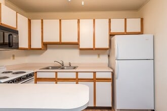 3305 Sunset Ave, Unit 336 in Waukegan, IL - Building Photo - Building Photo