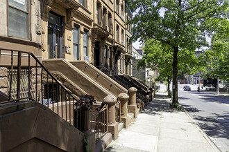 419 W 141st St in New York, NY - Foto de edificio - Building Photo