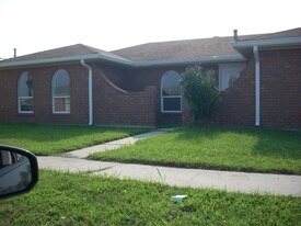 3613 Ventura Dr in Chalmette, LA - Building Photo