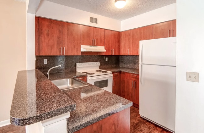 Golf Villas at Sabal Palm Apartments