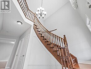 90 Reginald Lamb Crescent in Markham, ON - Building Photo - Building Photo
