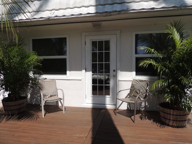 4862 SE Anchor Ave, Unit 3 in Stuart, FL - Building Photo - Building Photo