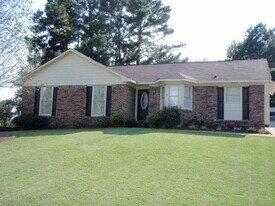 946 Elysium Dr in Columbus, GA - Building Photo