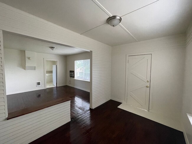 property at 2117-2117 Pine St