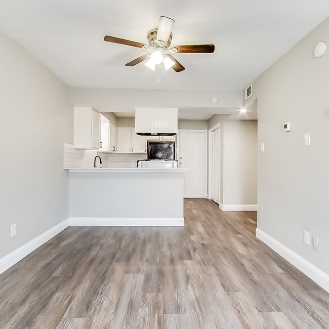 406 Noble Ave in Everman, TX - Building Photo - Building Photo