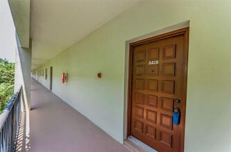 2700 Bayshore Blvd in Dunedin, FL - Building Photo - Building Photo